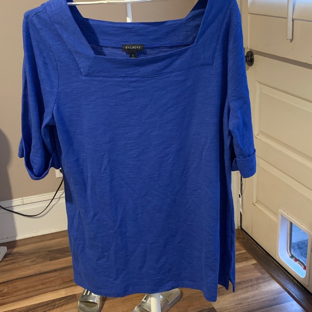 Talbots square beck cuffed sleeve tee. NWT . Retsil 49.50